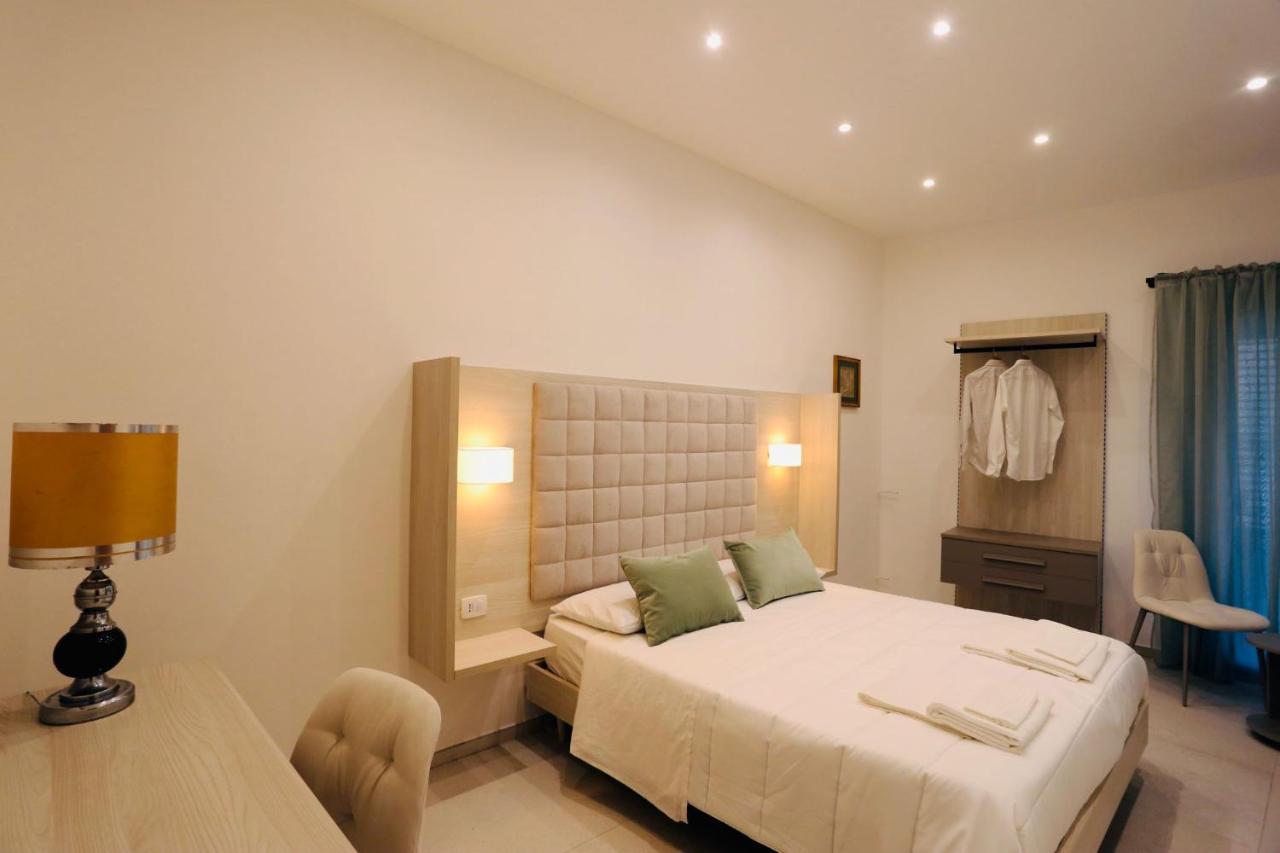 Guest House Colonna ปาแลร์โม ภายนอก รูปภาพ